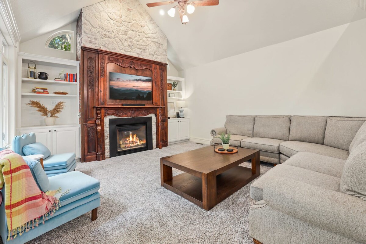 Offering amenities for up to 16 people, our three-story, 8 bedroom, 4.5 bathroom home is the perfect blend of spaciousness, luxury, and convenience!