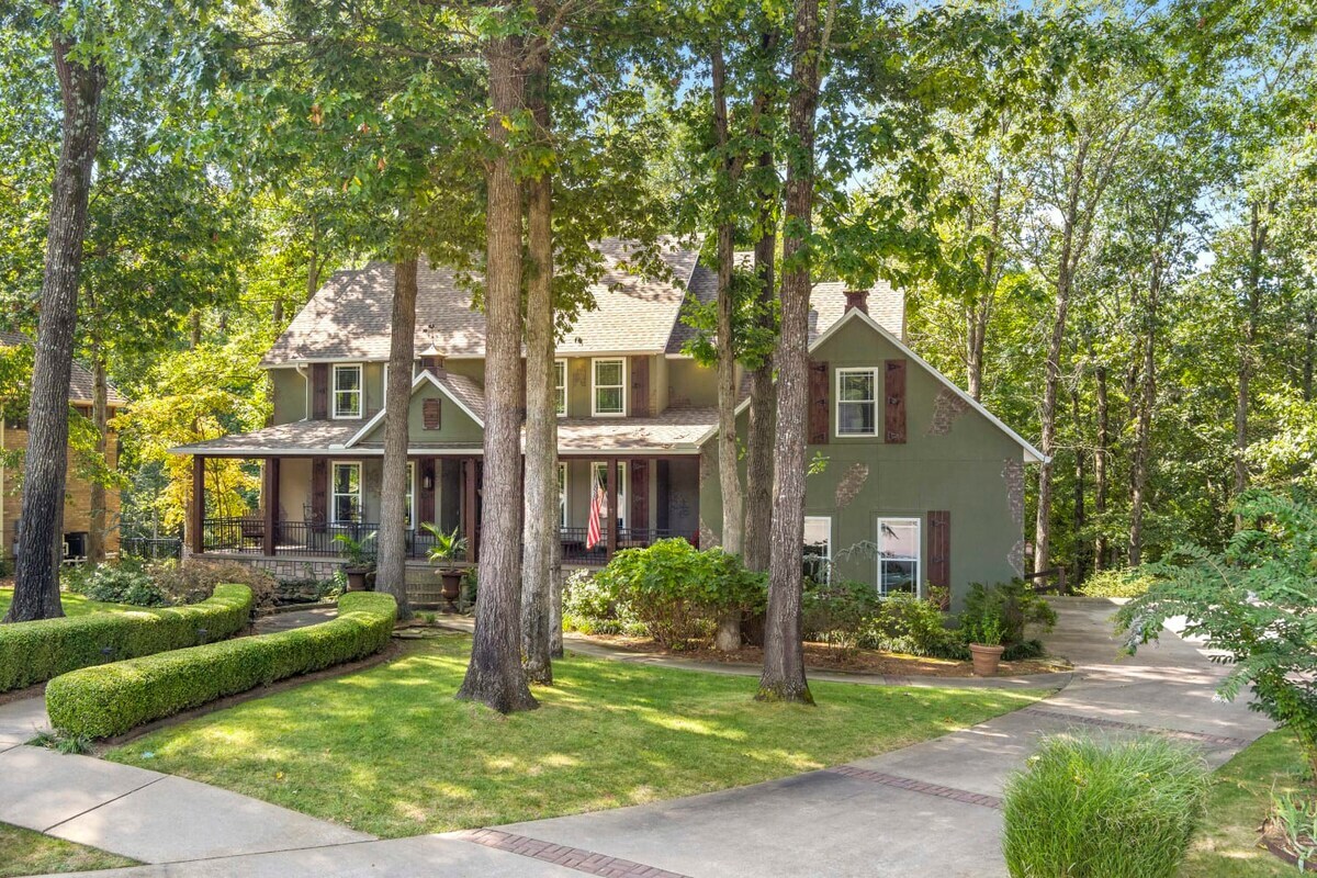 Welcome to The Bike Villa - our bikeable and spacious three-story home in north Bentonville!