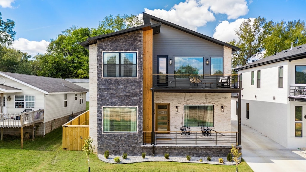 The exterior of The Fillmore! Max luxury, brand new build in DT Bentonville!