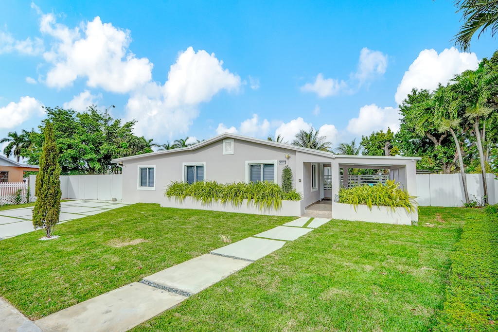 Front Elevation | Walkway to main entrance