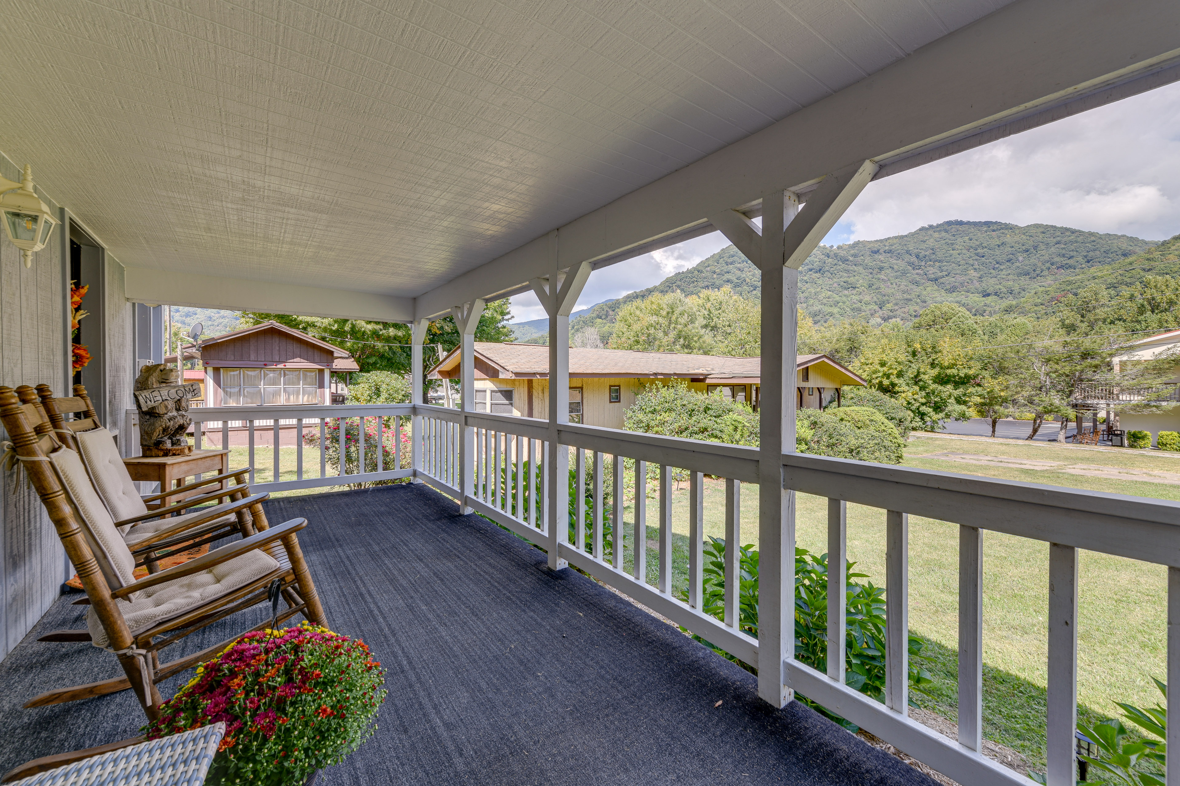 Property Image 2 - Maggie Valley Home ~ 5 Mi to Cataloochee Ski Area!