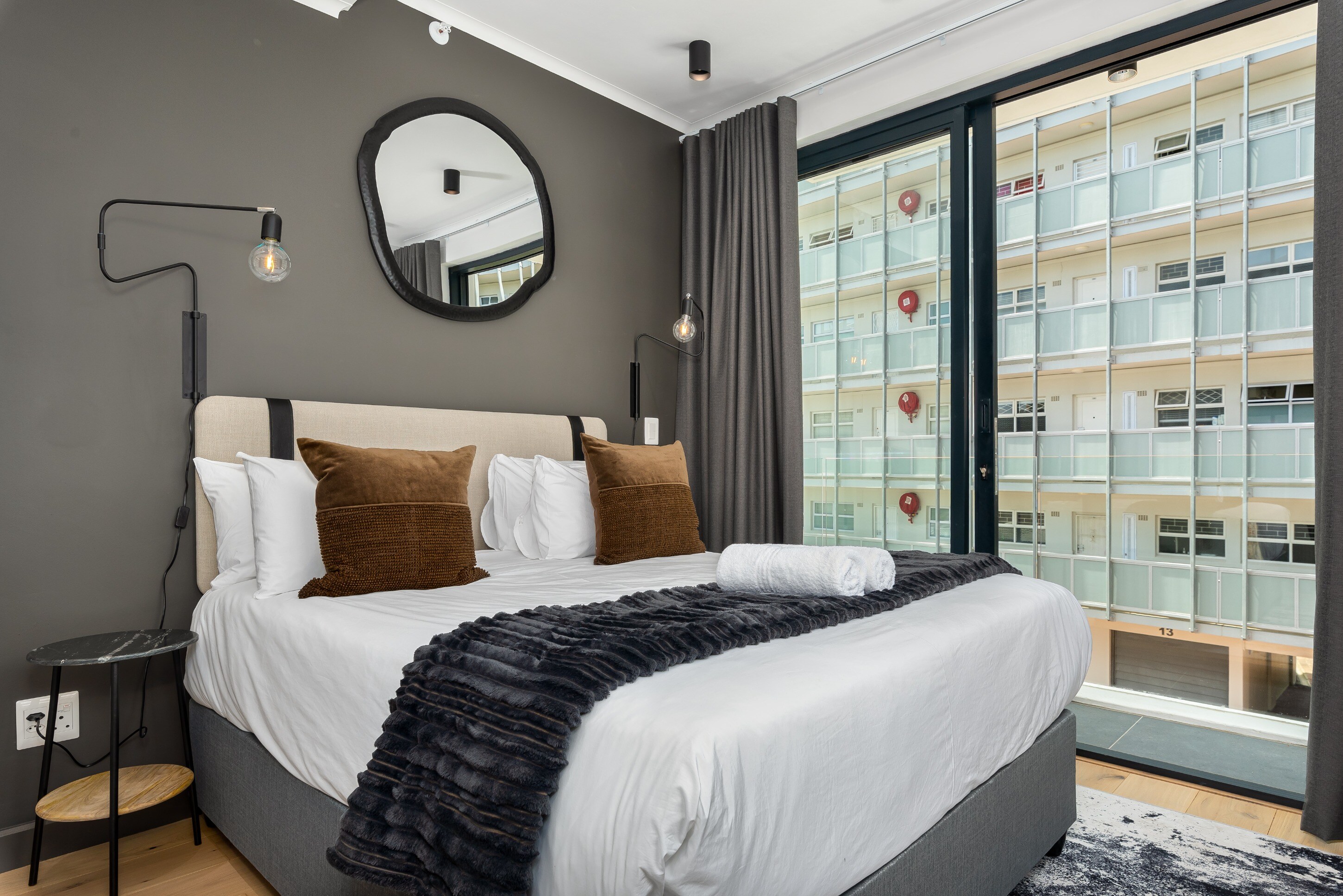 Property Image 2 - Luxe Green Point Apartment | Wifi