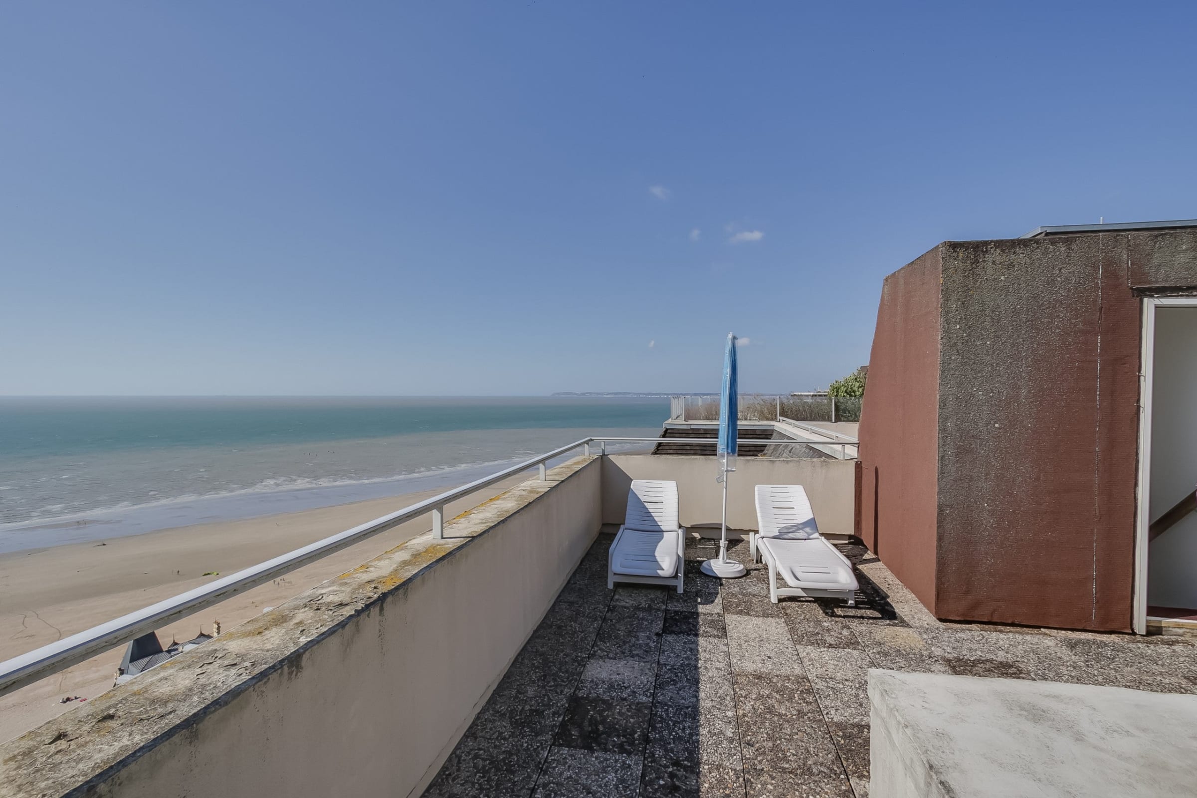 Property Image 2 - Charming 2BR Apartment Overlooking the Sea - Trouville
