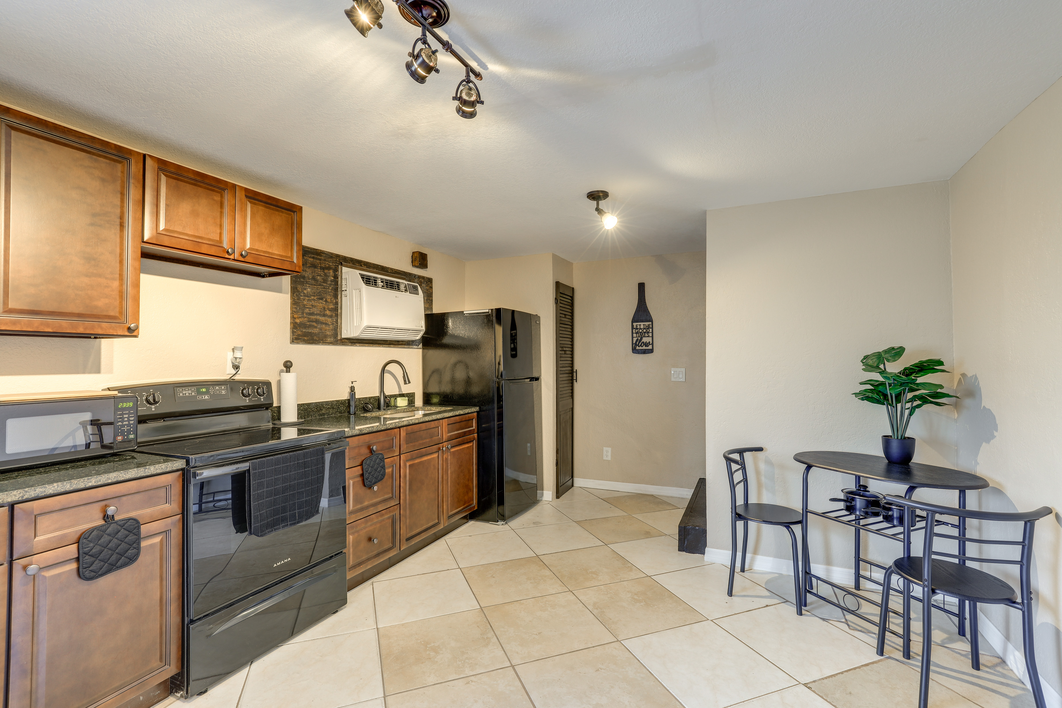 Property Image 2 - Sebring Vacation Rental w/ Community Gas Grill!