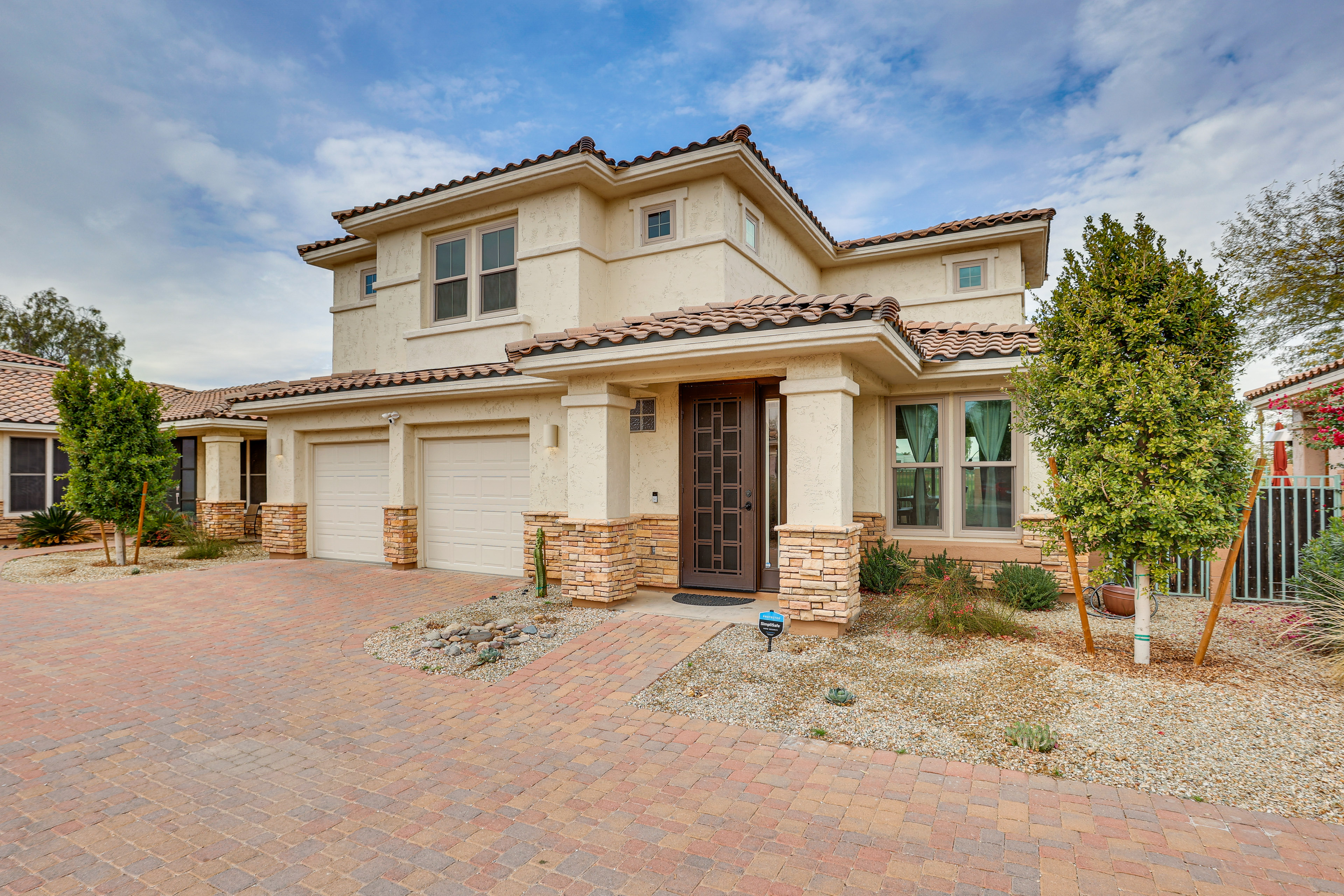 Goodyear Home w/ Private Patio & Golf Course View