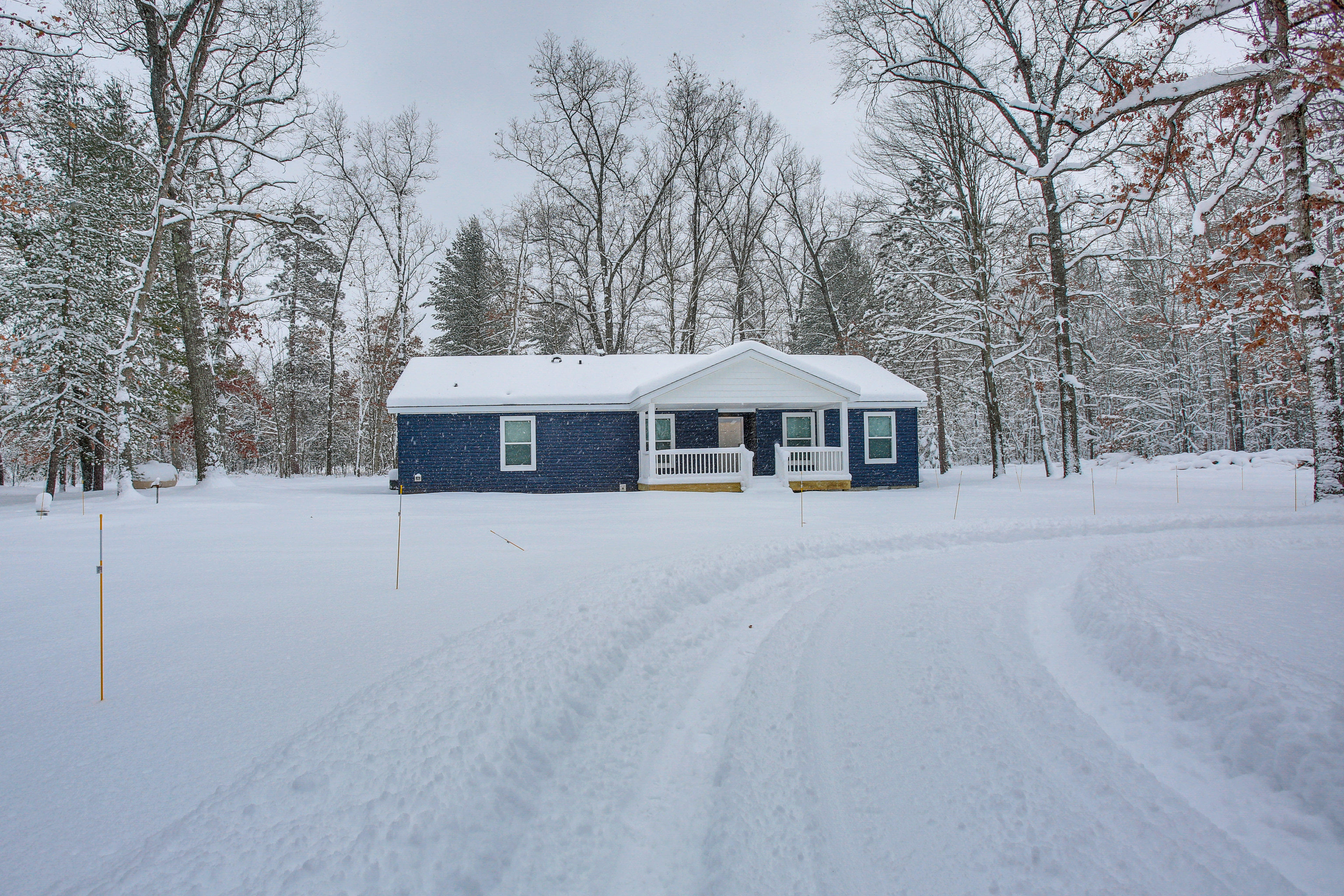 Wellston Home w/ Private Hot Tub + Fire Pit!