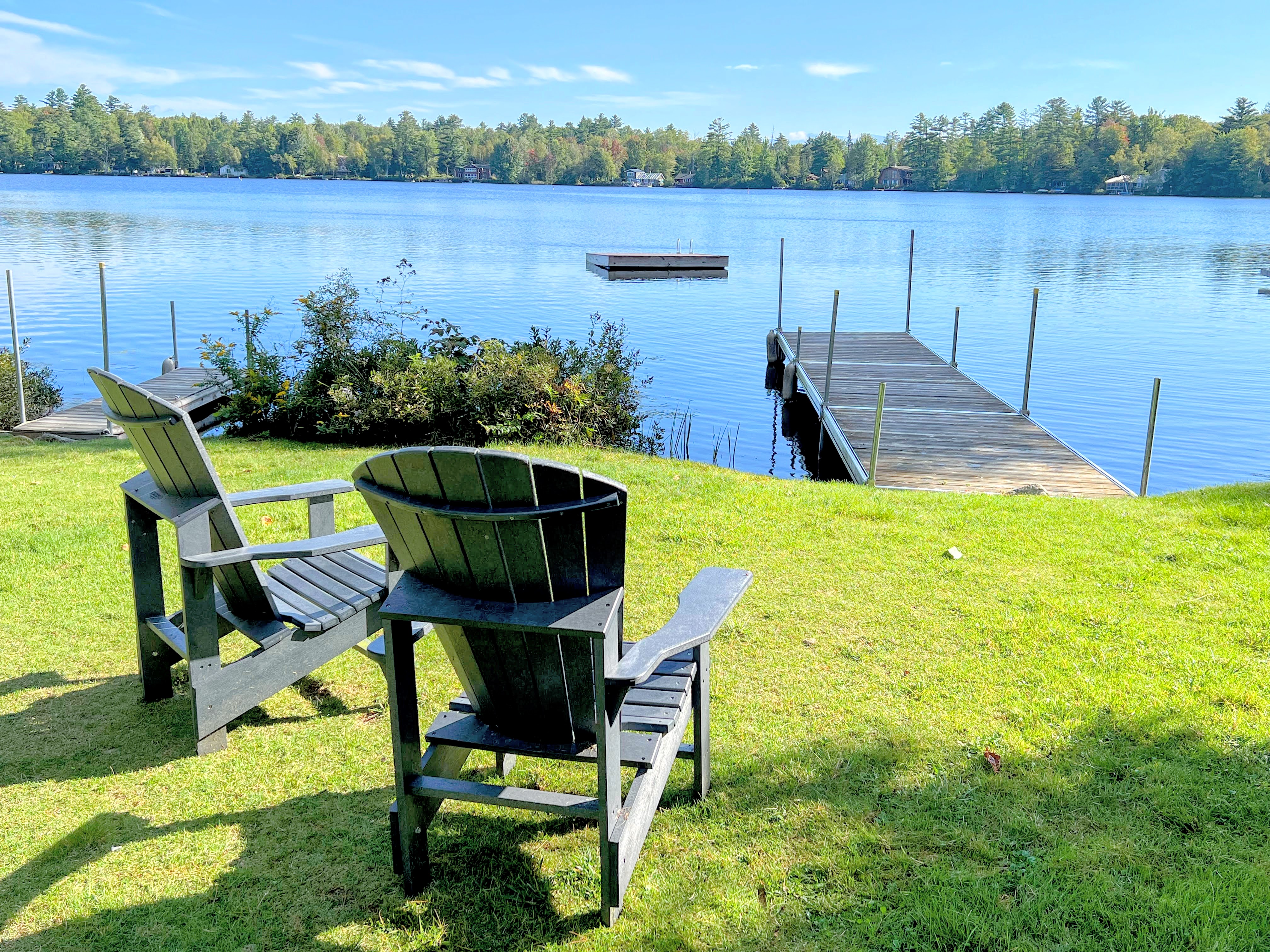 Property Image 1 - 91WR Lake vibes, amazing views at this beautiful waterfront home in the the White Mountains! Rest, relax o