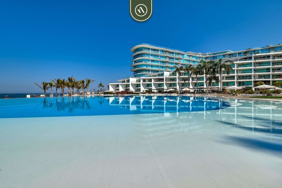 Property Image 1 - Oceanfront 2 BR Condo - Pool - Beach Club