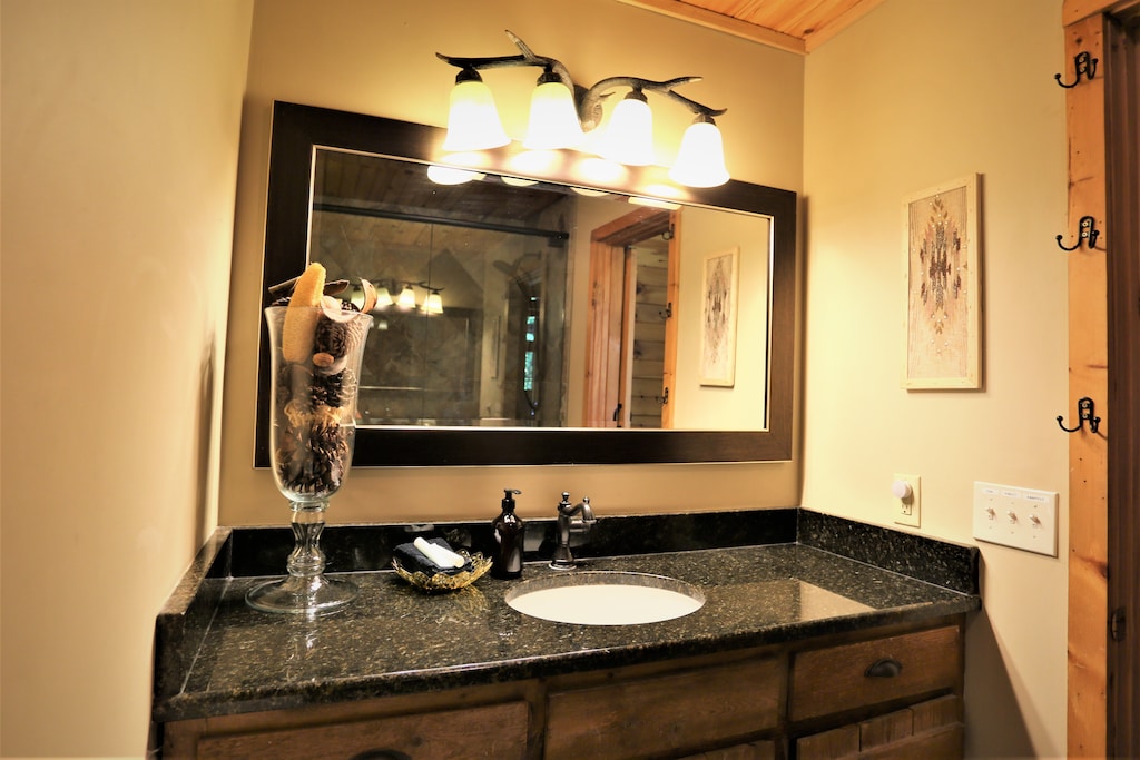 Upper Level Vanity