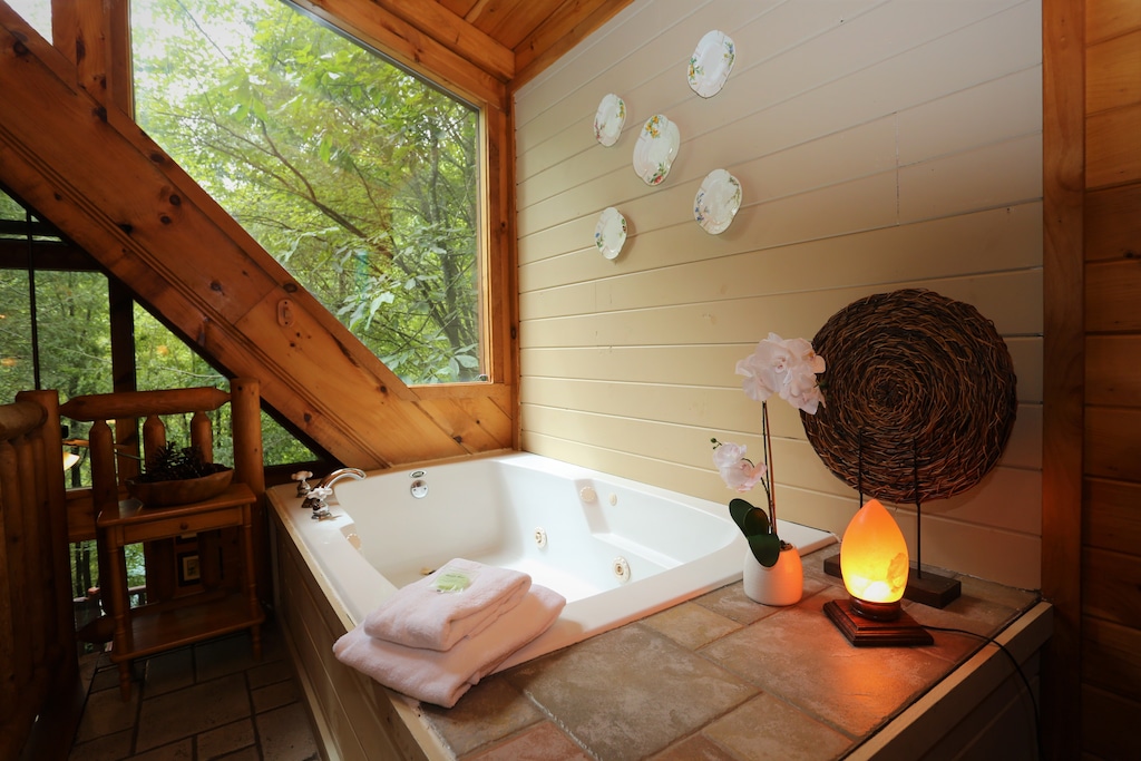Jacuzzi Tub