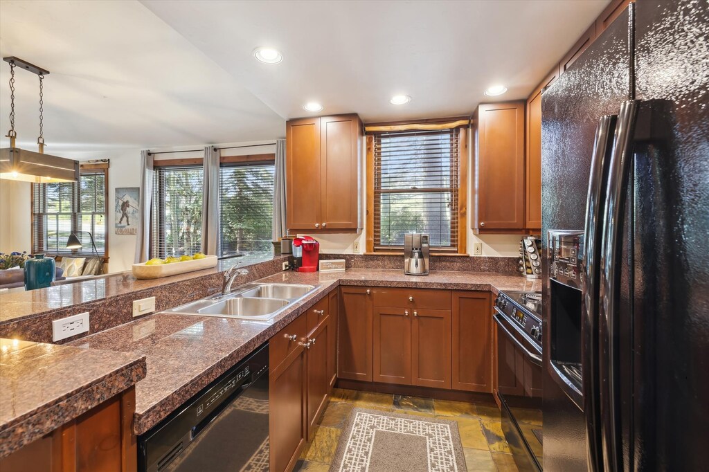 Kitchen, Main Street Junction 28, Breckenridge Vacation Rental