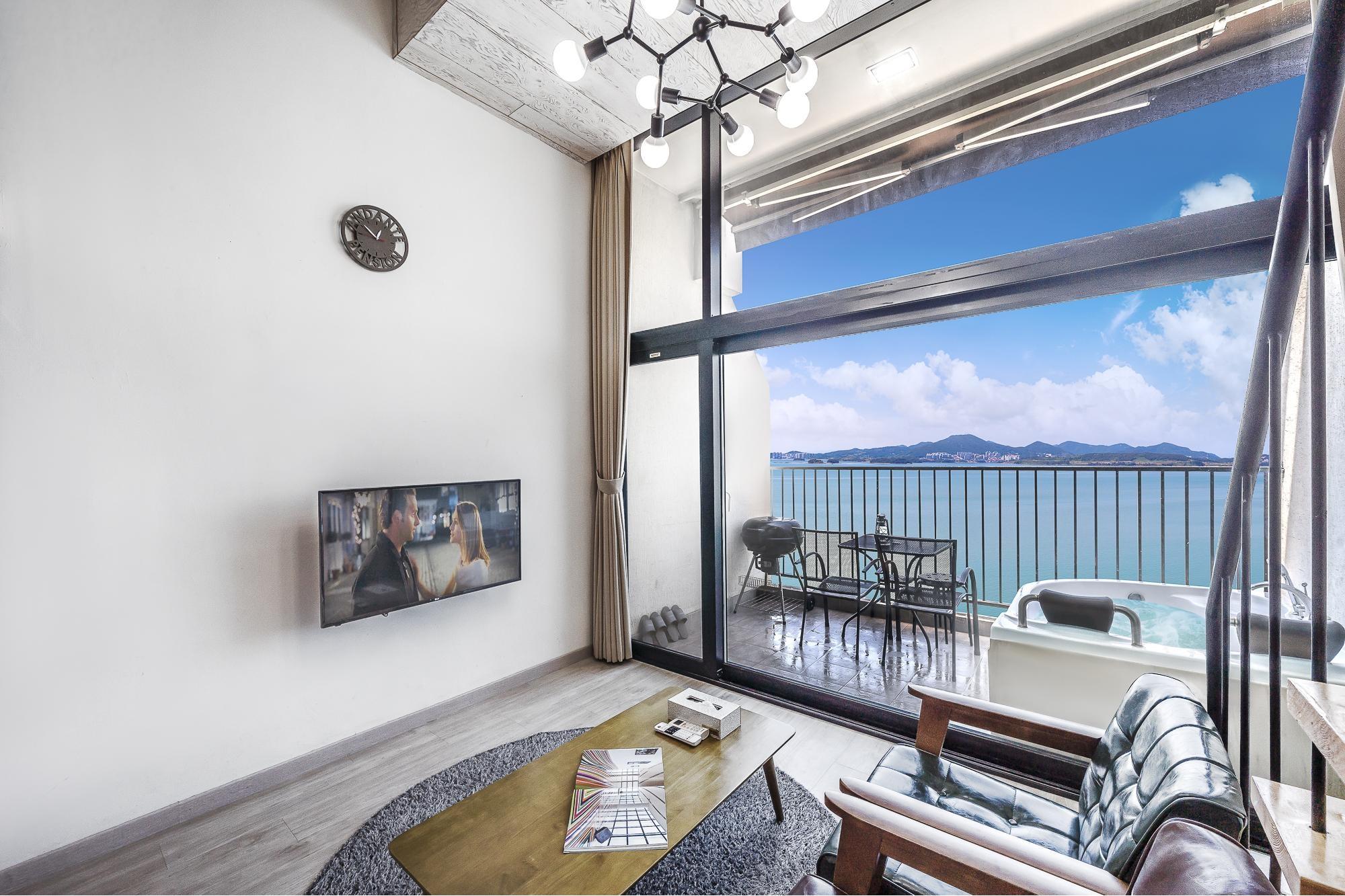 Property Image 1 - Yeosu Andante Pension - 303