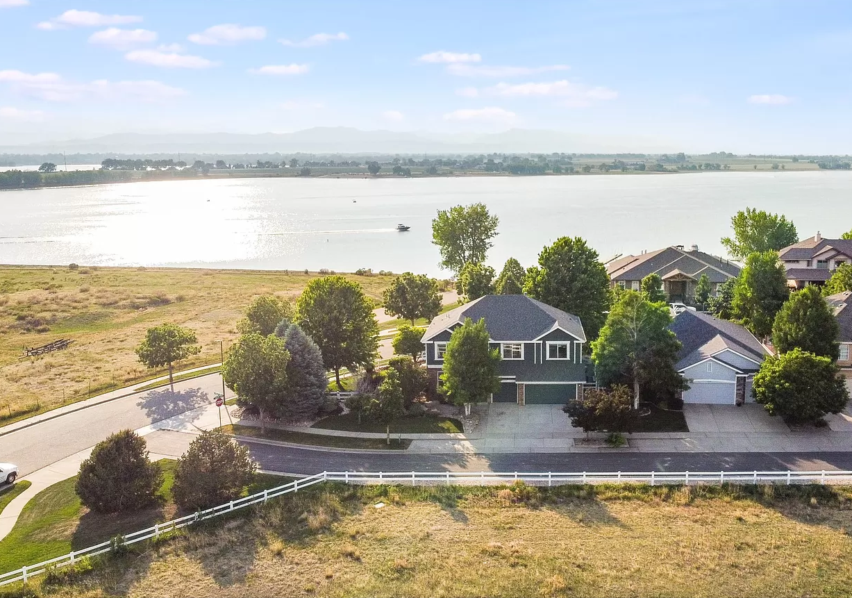 Family-friendly Home on Boyd Lake, Gorgeous Views!