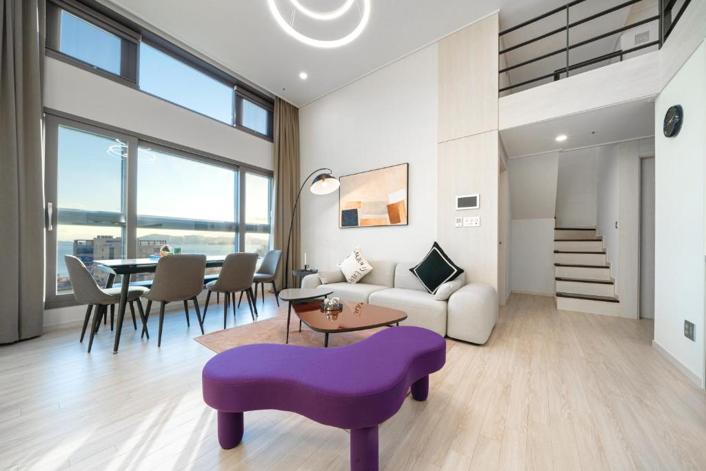 Property Image 2 - Urbanstay Yeosu Ungcheon - Premier Suite Loft