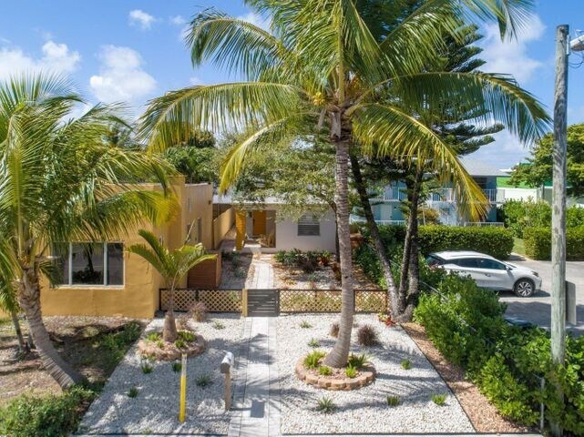 Property Image 2 - Coastal Cabana