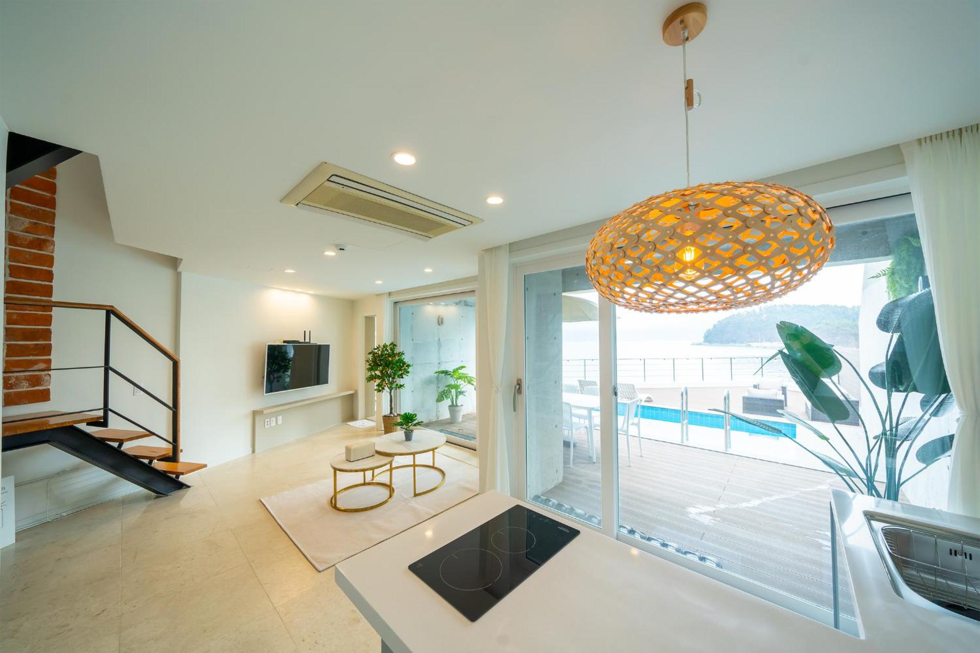 Property Image 2 - Hiclass Geoje - Platinum Pool Villa