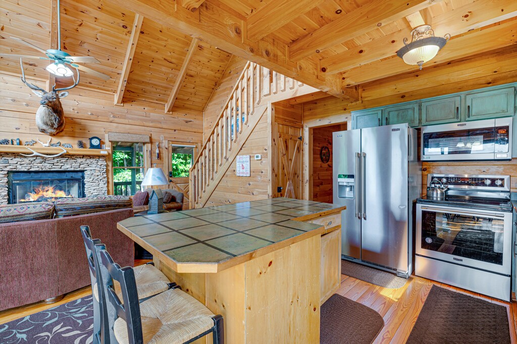 The Stickhouse - Kitchen Island