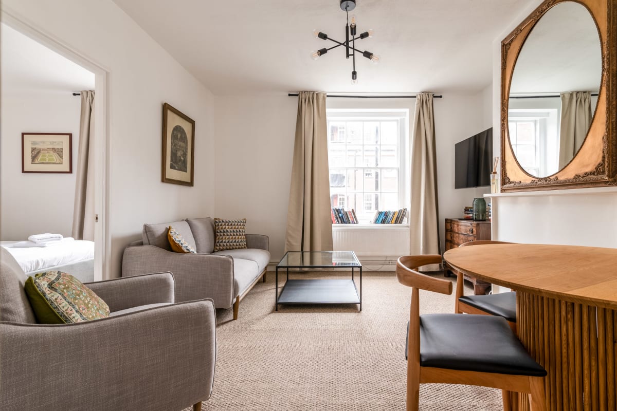 Property Image 2 - 3-Bed Marylebone Marvel Apartment