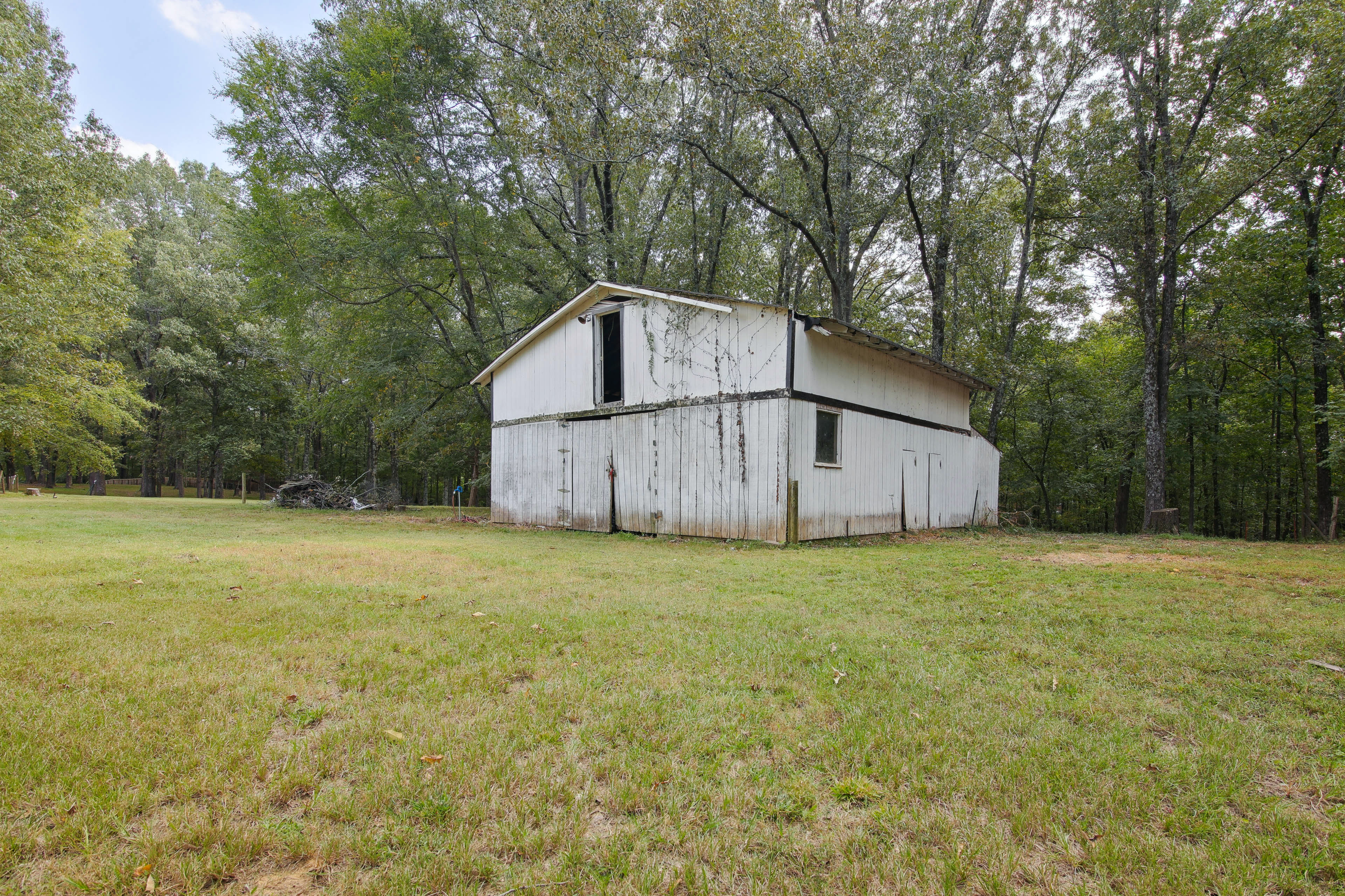 Property Image 2 - Nature’s Care: Home w/ Pond, 16 Mi to Memphis!