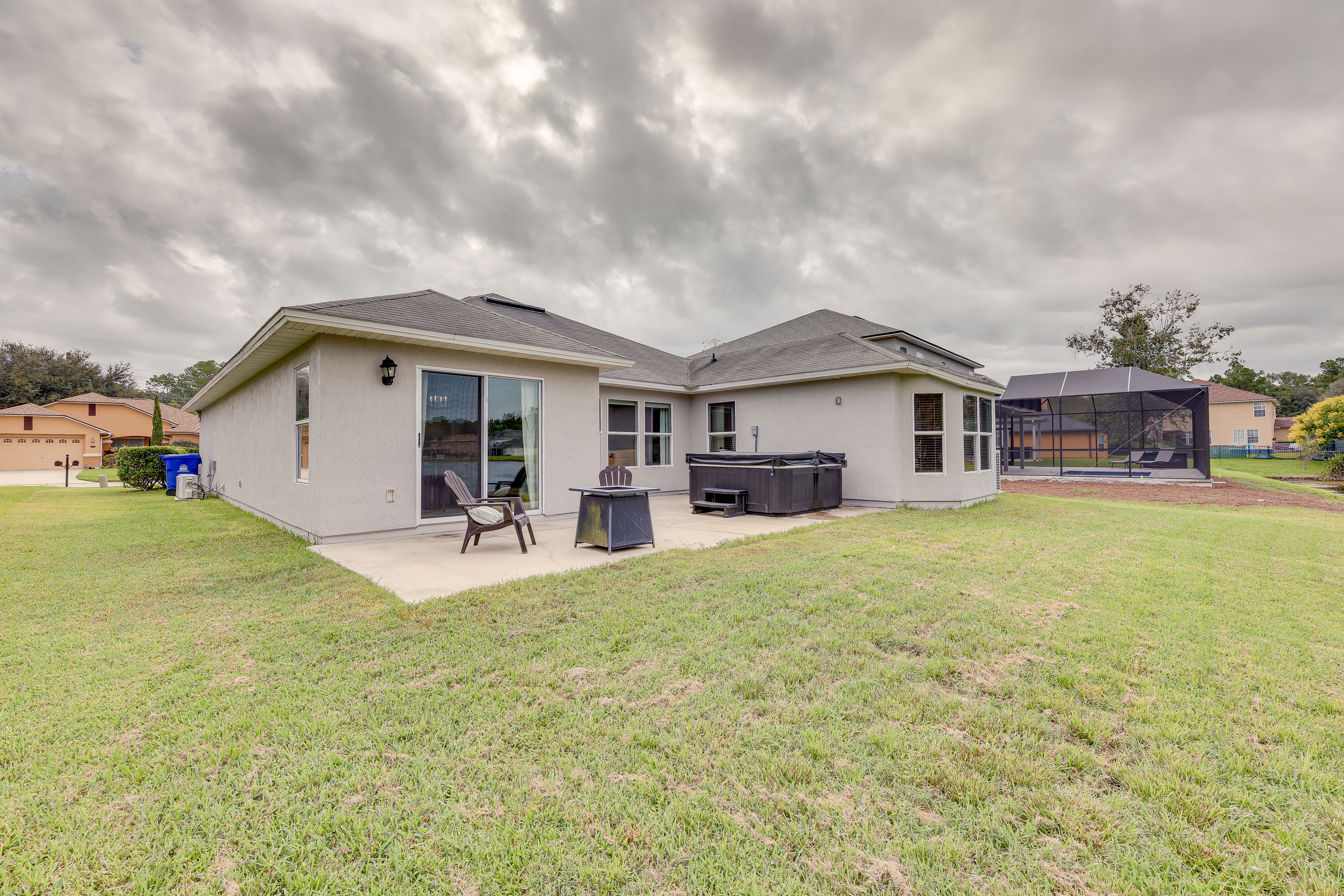 Property Image 2 - Fruit Cove Home w/ Hot Tub + Lake View!