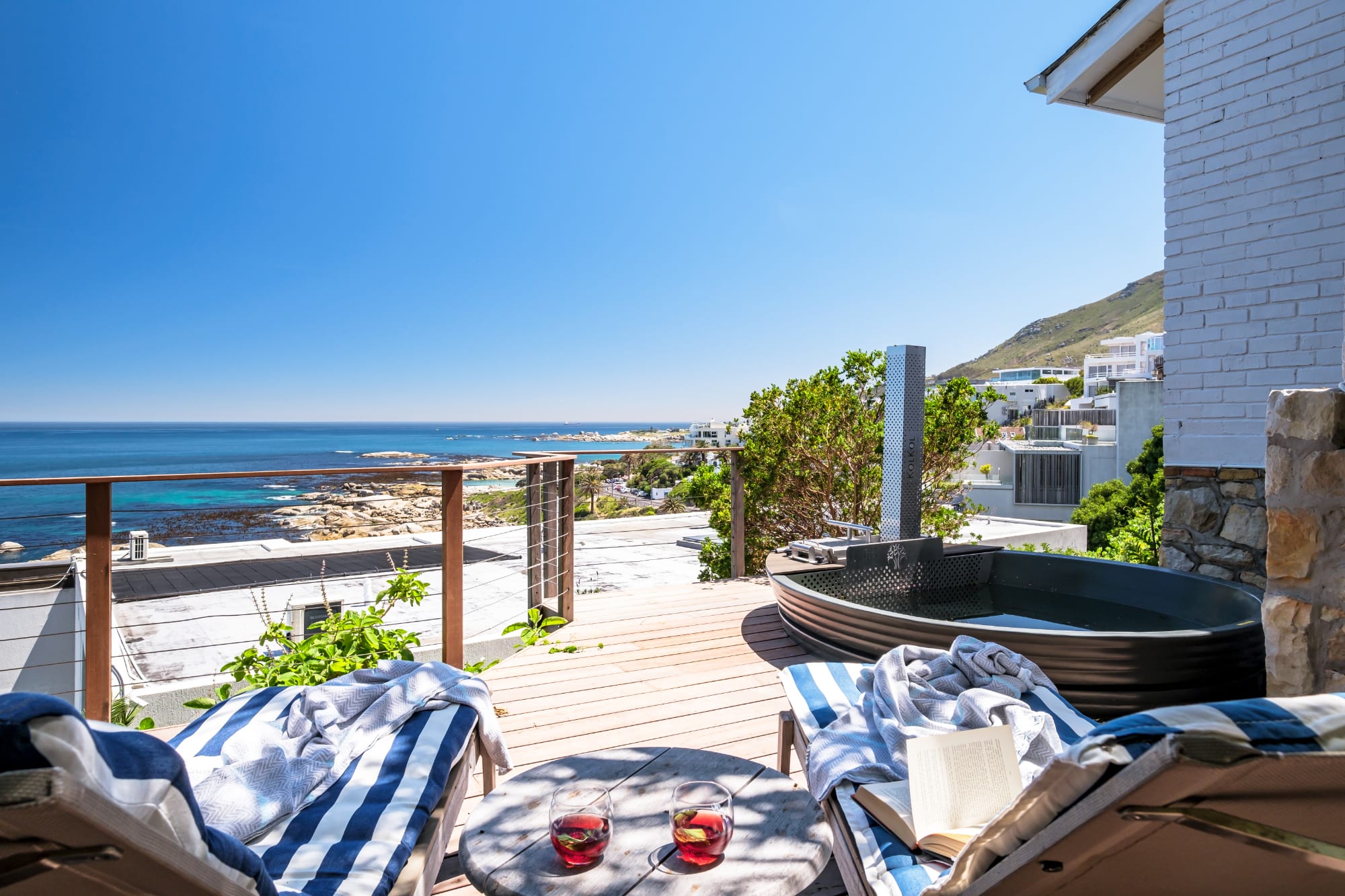 Property Image 1 - Luxurious Camps Bay Retreat w Sea Views Rock Residence