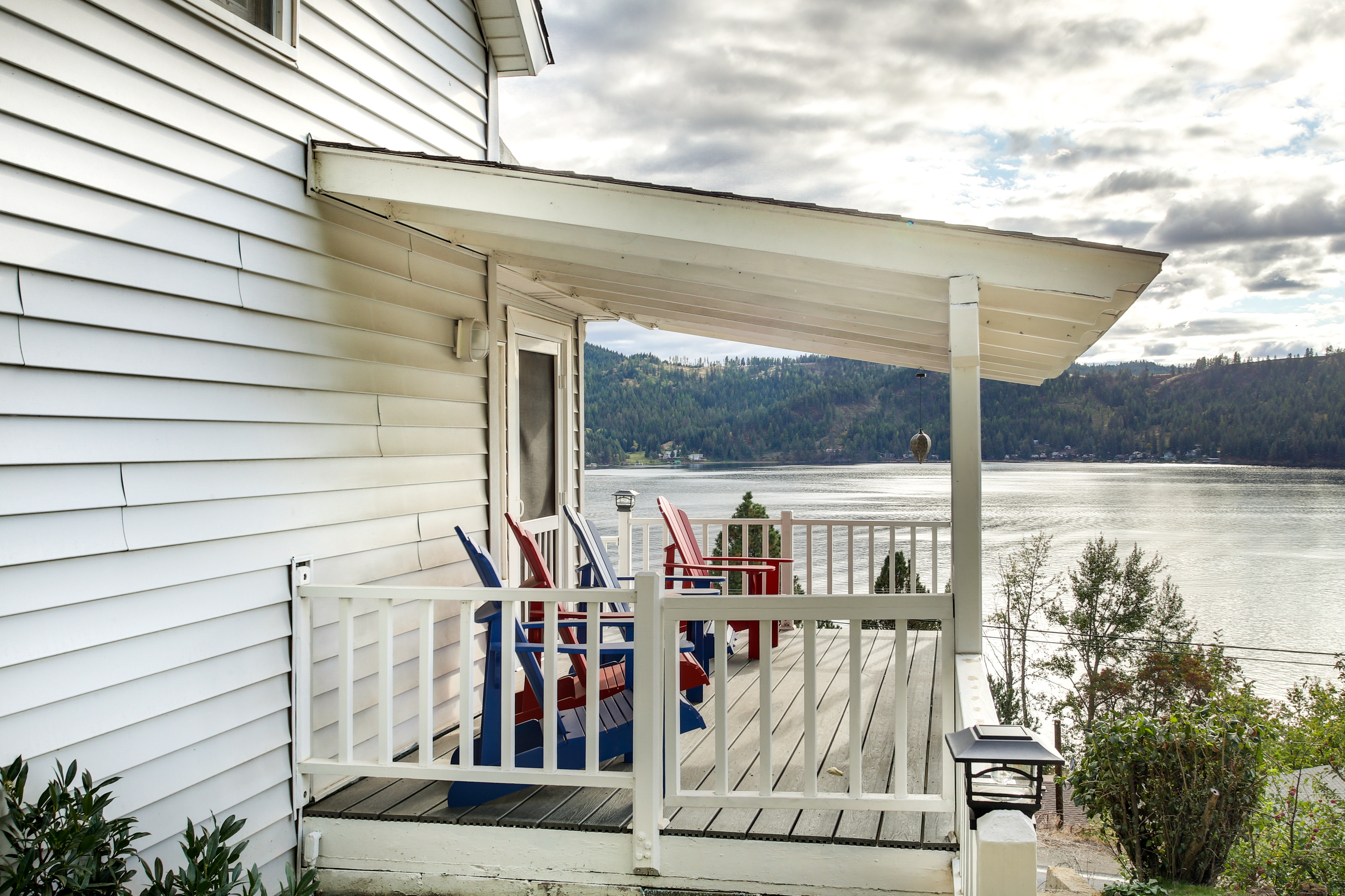 Harrison Getaway w/ Deck & Lake Views!