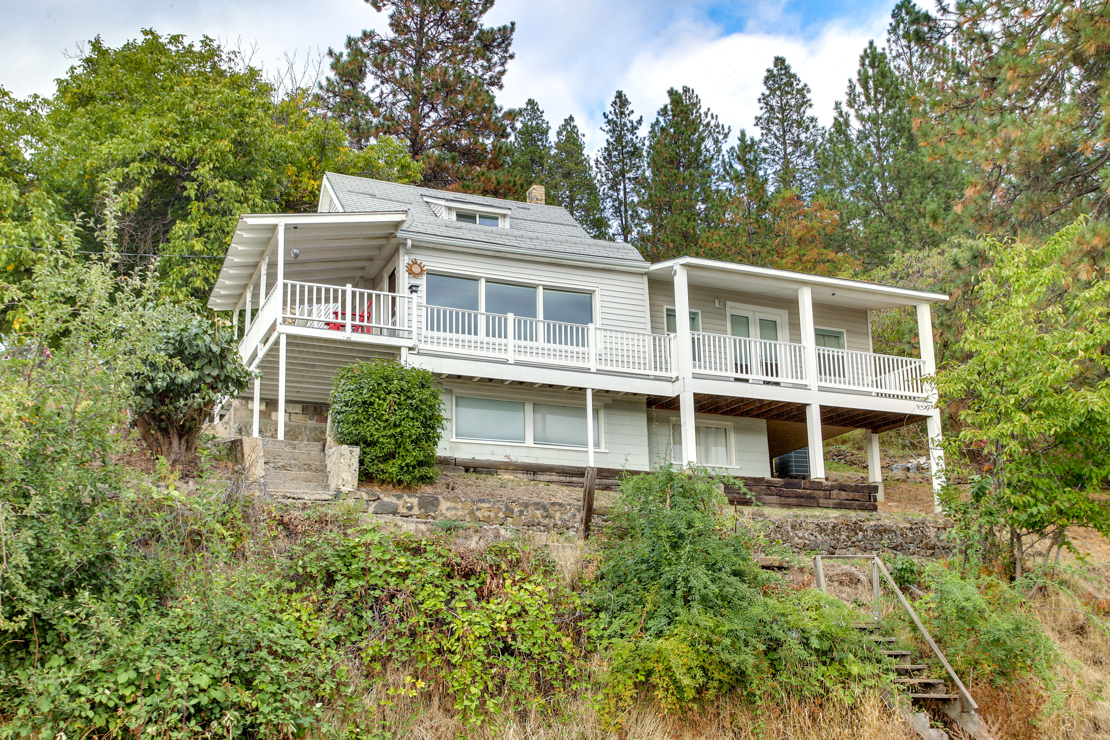 Property Image 2 - Harrison Getaway w/ Deck & Lake Views!