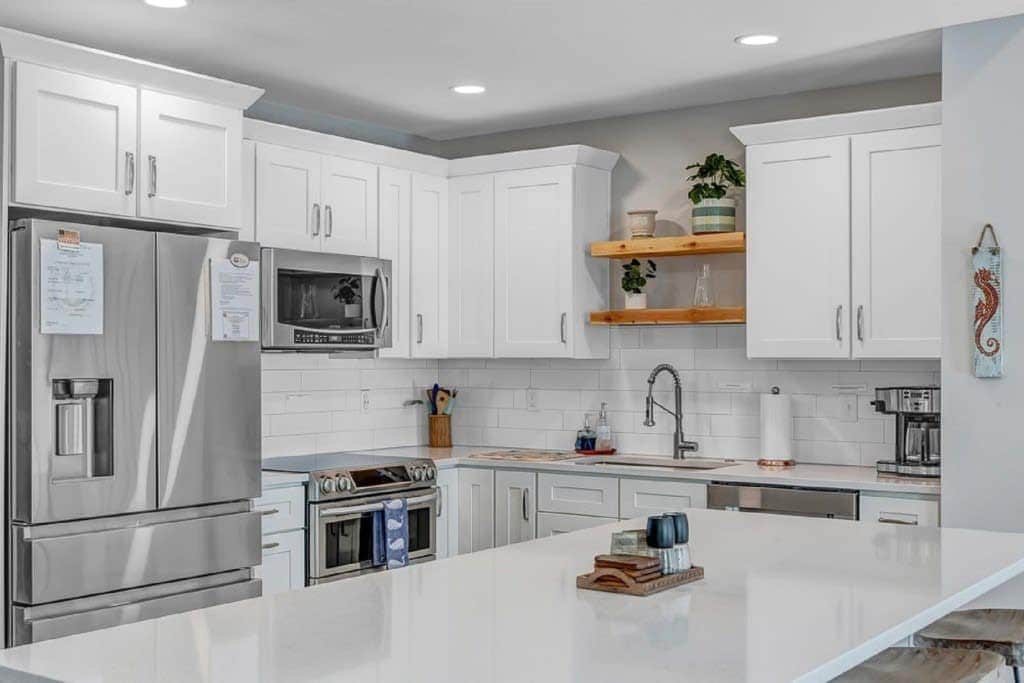 Gorgeous POOL HOME - 5 min walk to Jax Beach!