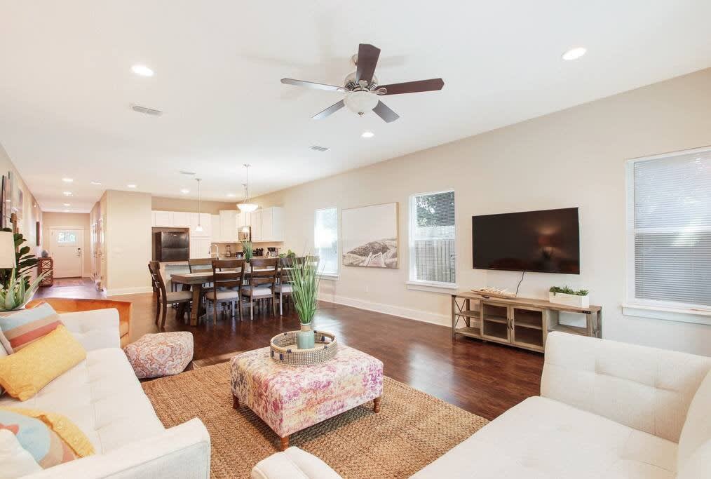 1st Floor: Living room & dining room 