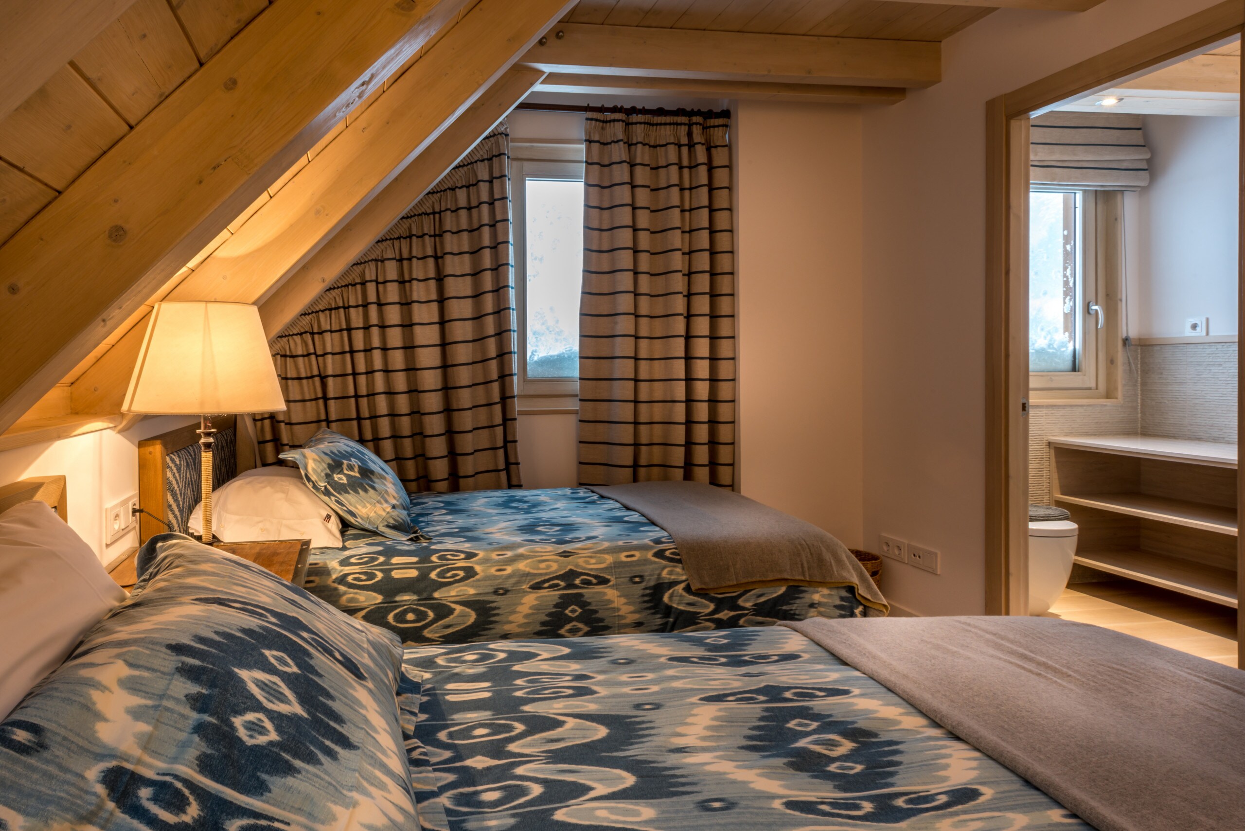 Casa Chamois stunning Home  4 bedrooms 8 people, in Baqueira, next to the ski chairlift at Val de Ruda buildings