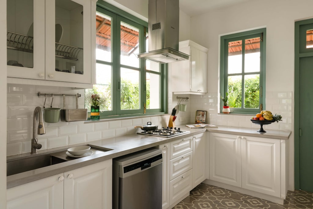 Fully equipped kitchen