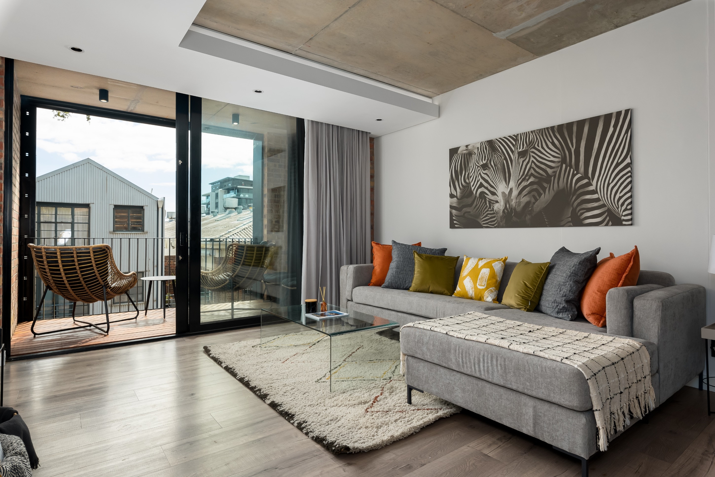 Property Image 1 - Stylish De Waterkant Apartment in The Signature