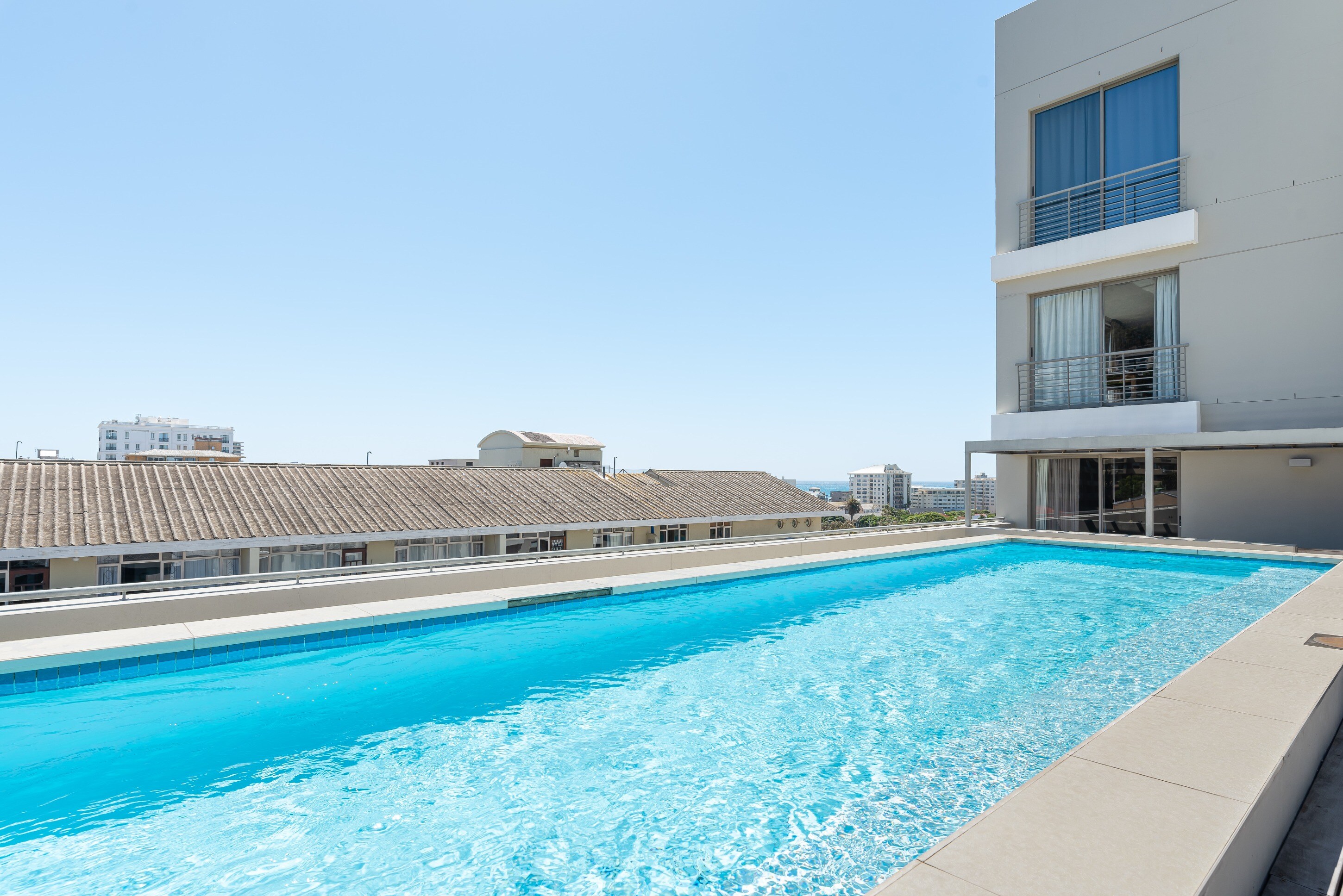 Luxe Green Point Apartment with Rooftop Pool