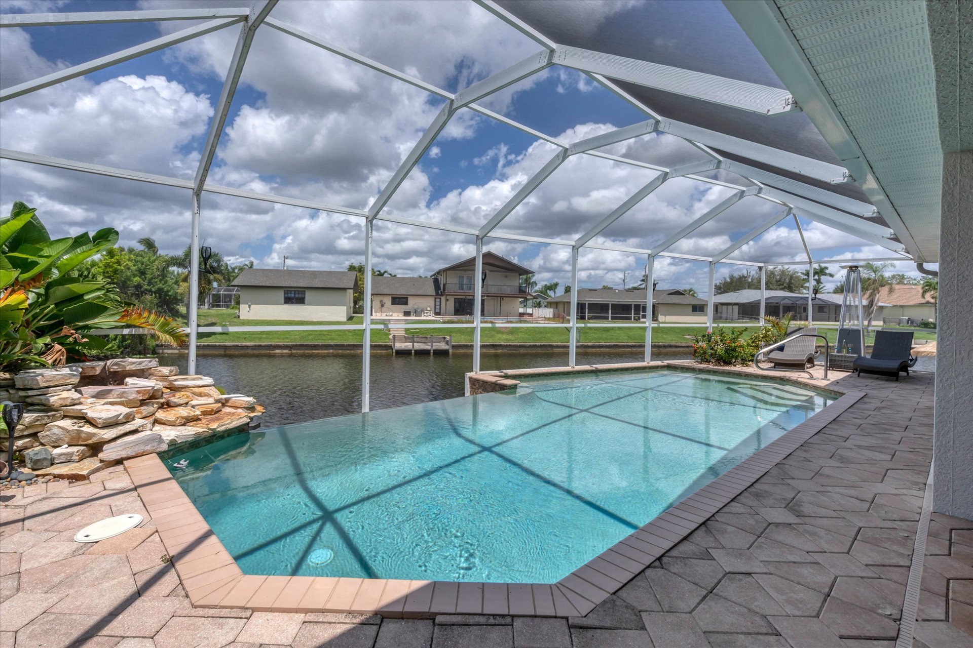 beautiful infinity pool