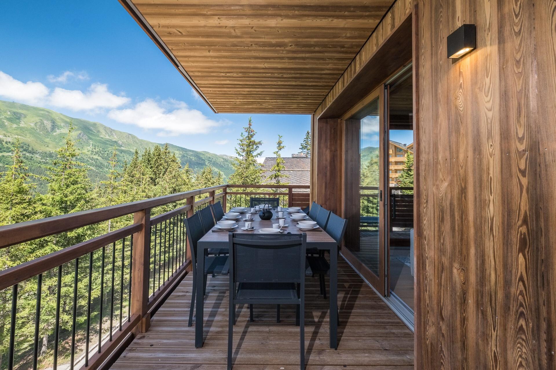 Balcony with mountains view