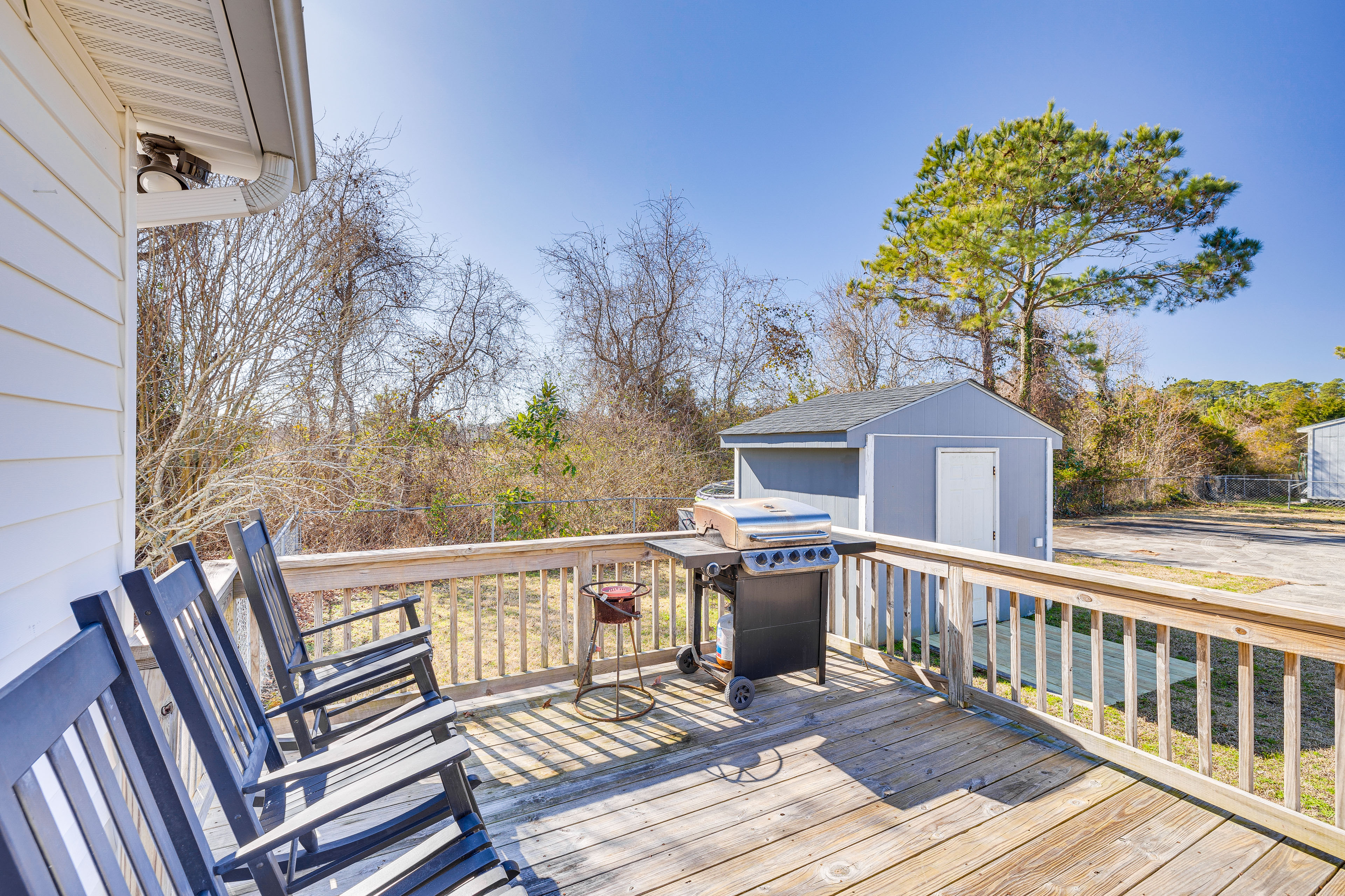 Property Image 2 - Charming Beaufort Home w/ Deck + Gas Grill!