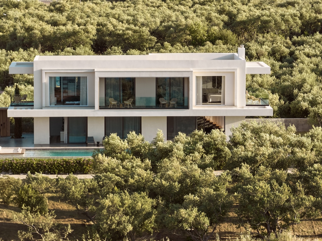 Featuring five sublime bedrooms & ample luxuries inside & out, this retreat will be your favourite in the island. 