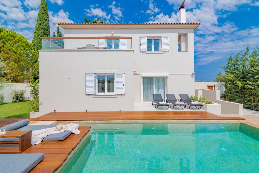 Featuring a 30m2 Private pool with captivating surroundings.