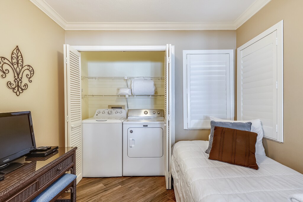 Washer & Dryer