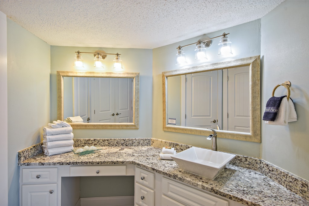 floor plan-vanity-_dsc0226