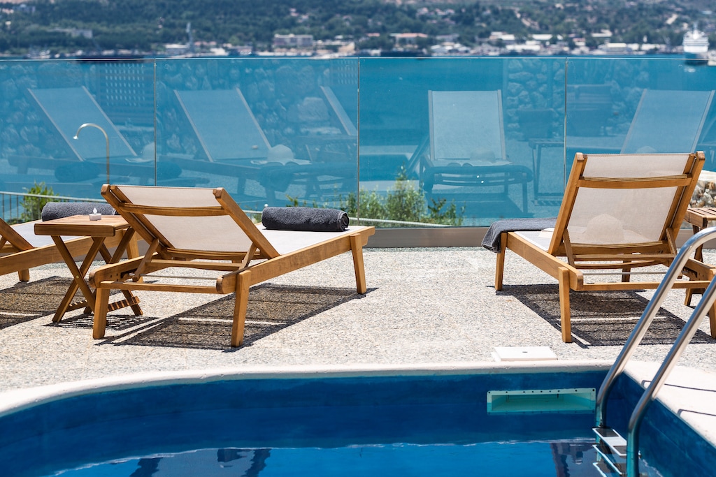 The pool terrace is equipped with sun beds , so you can relax all day long enjoying the Cretan sun;