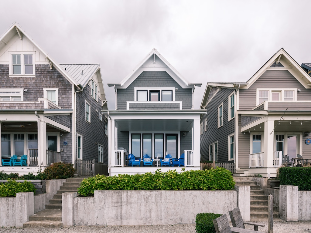 Covered porch on ocean side