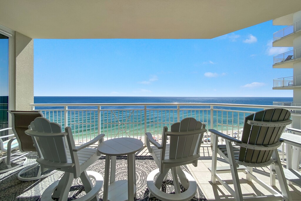 Private Beachfront Balcony