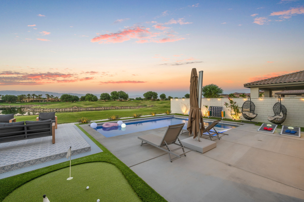 Property Image 2 - Champions getaway w/spectacular golf views!