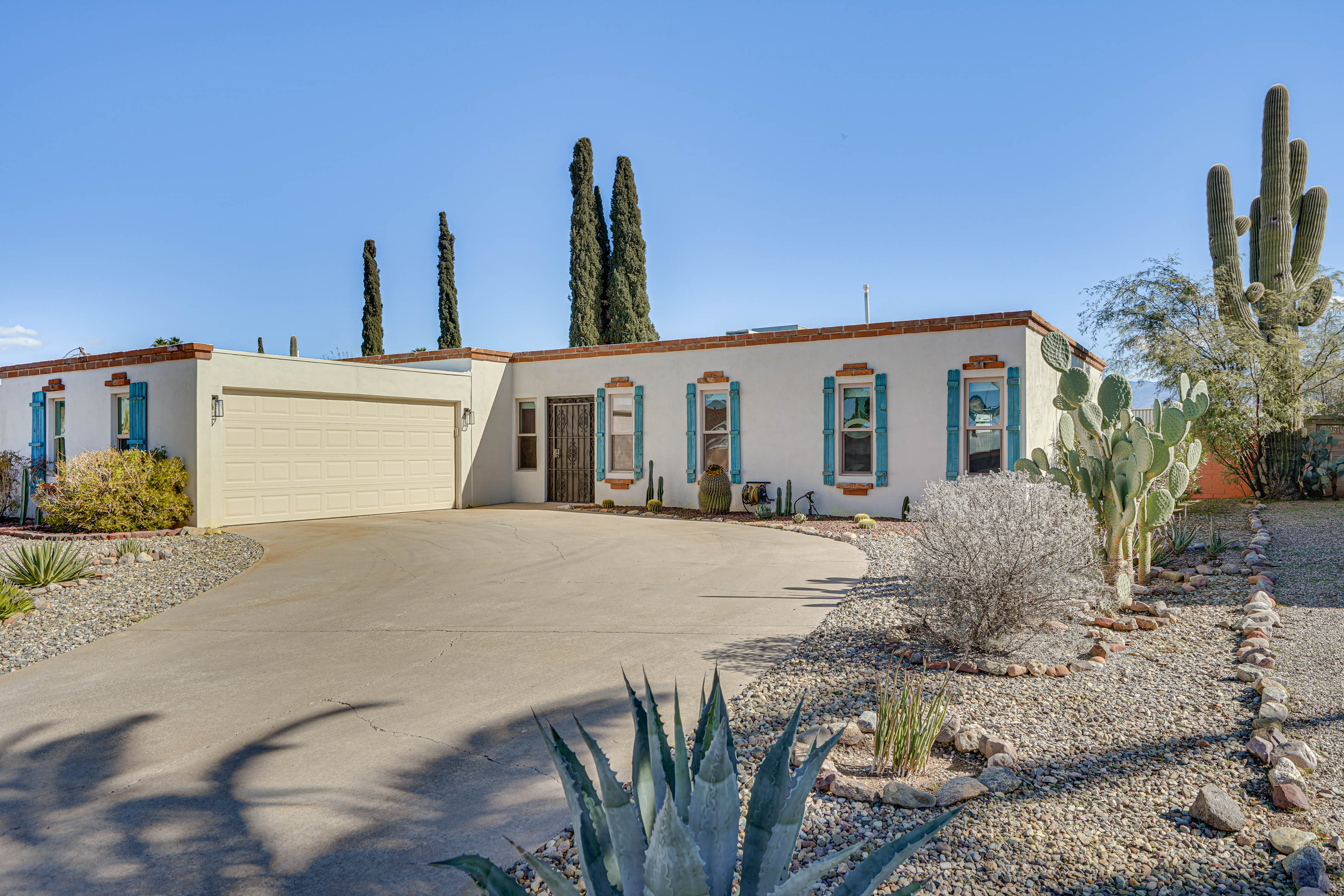 Property Image 2 - Modern Midcentury Tucson Retreat: Patio & Hot Tub