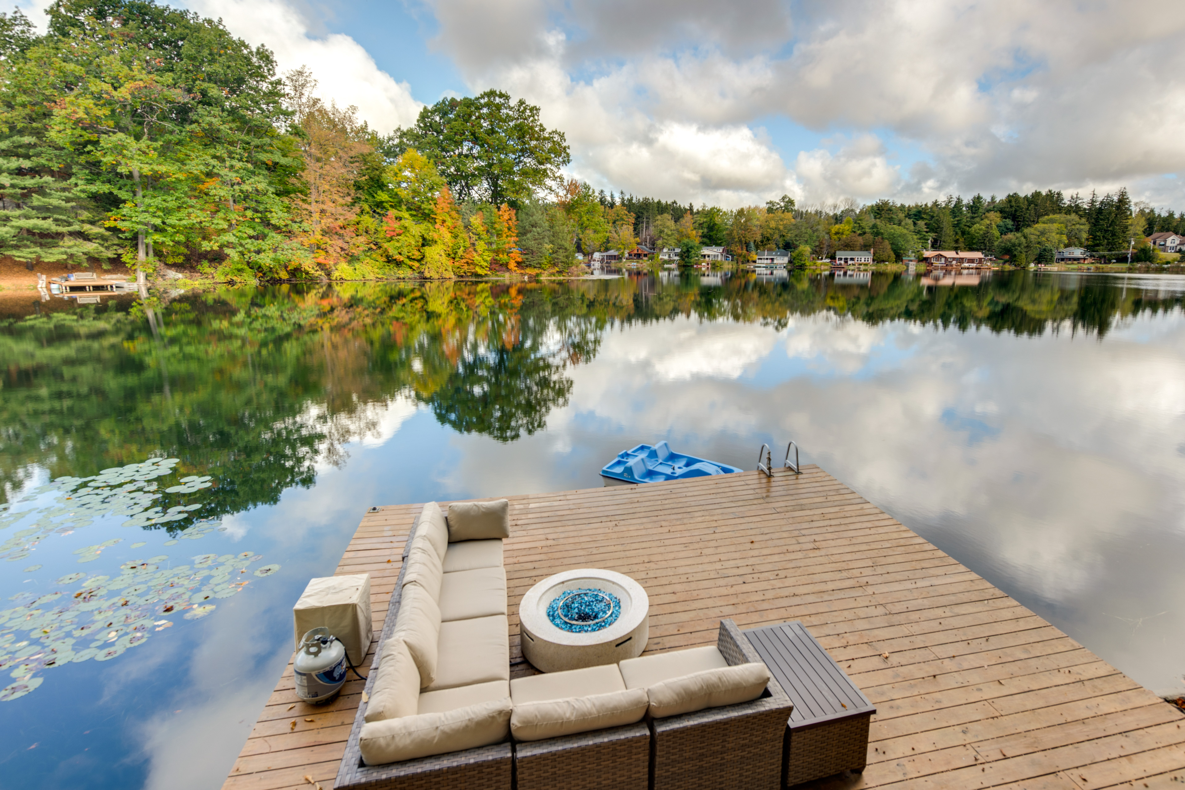 Property Image 1 - Horseshoe Lake Vacation Rental w/ Deck & Kayaks!