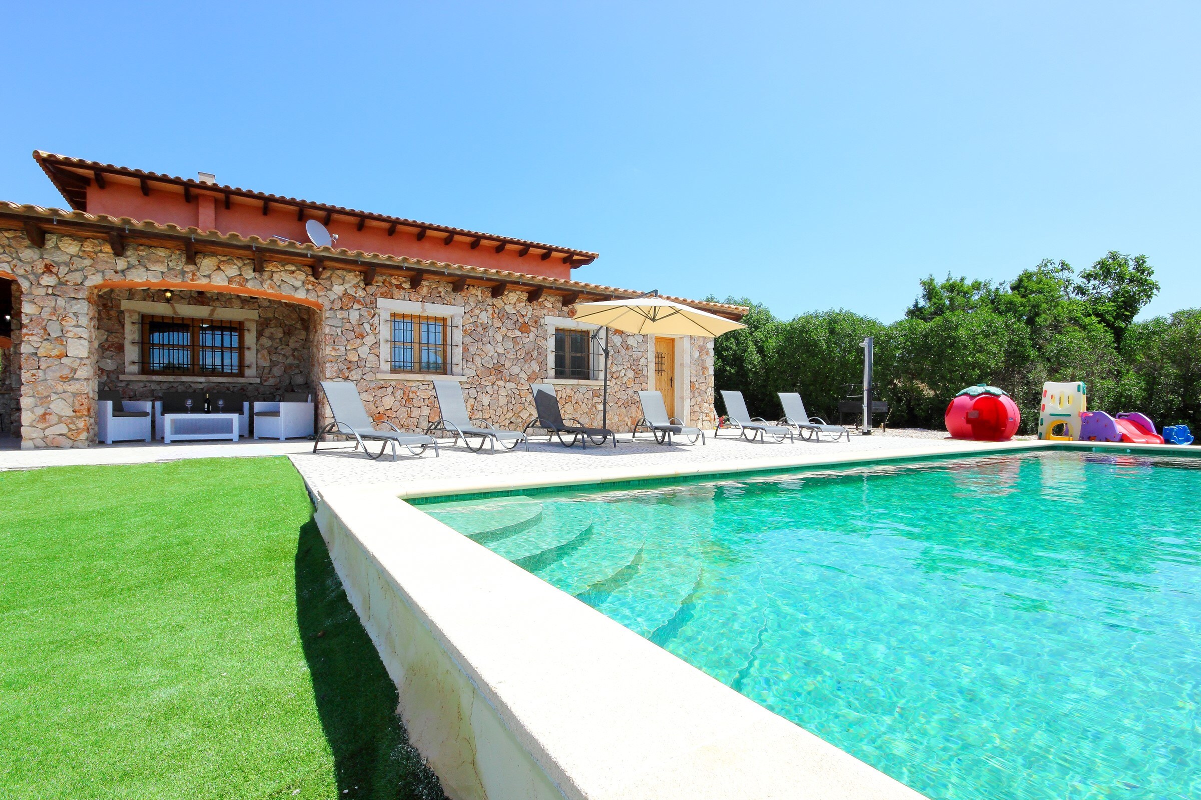 From 100 € per day you can rent your villa in Mallorca 