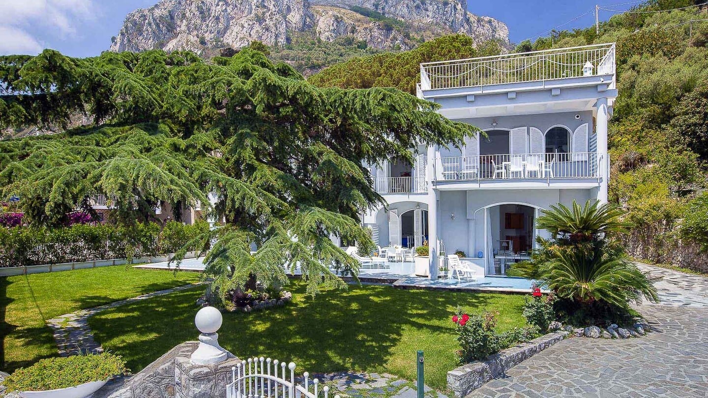 Punta Campanella Villa with Pool Near Amalfi Coast