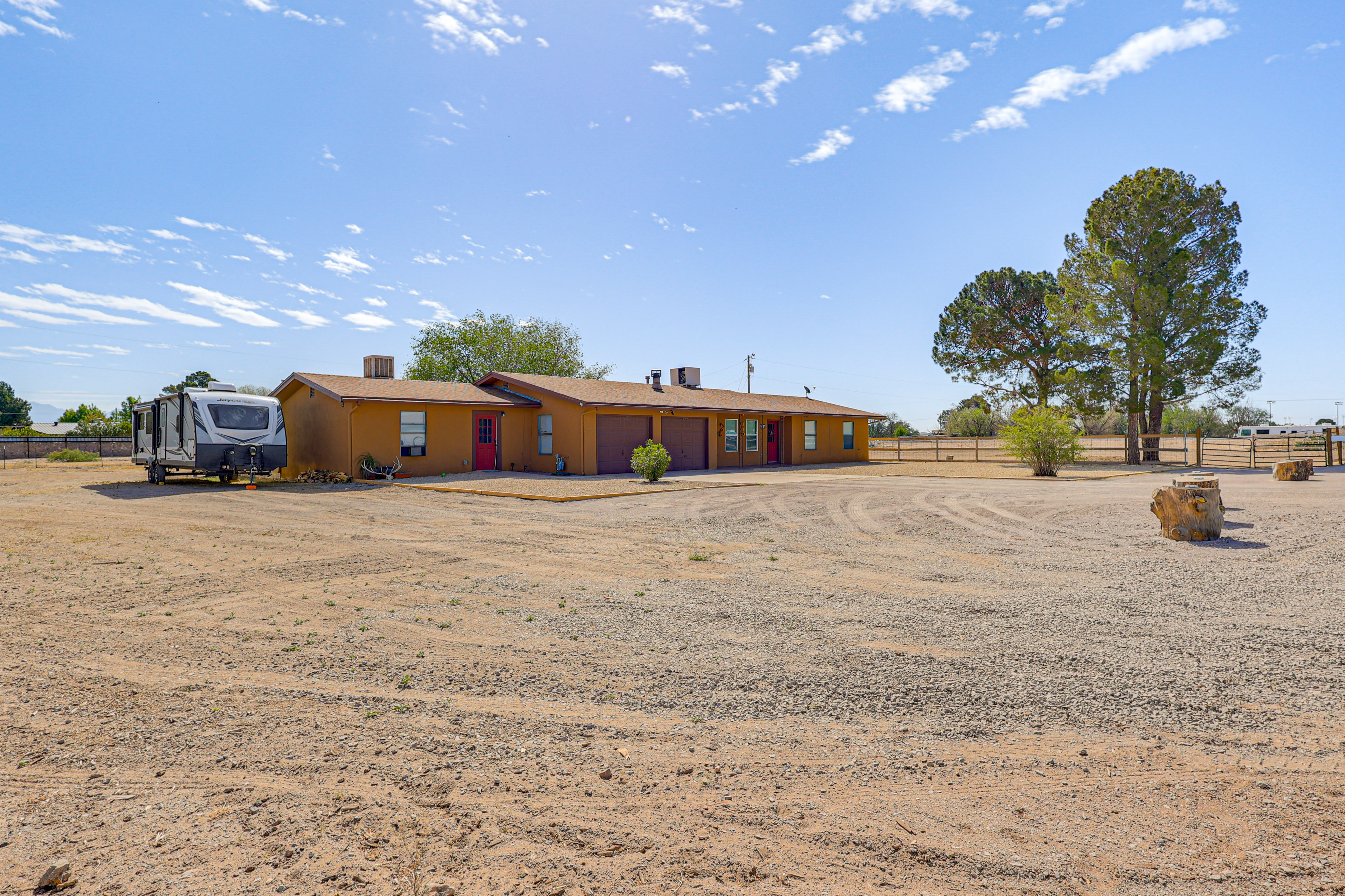 Quiet Country Home in Las Cruces w/ Horse Stalls!