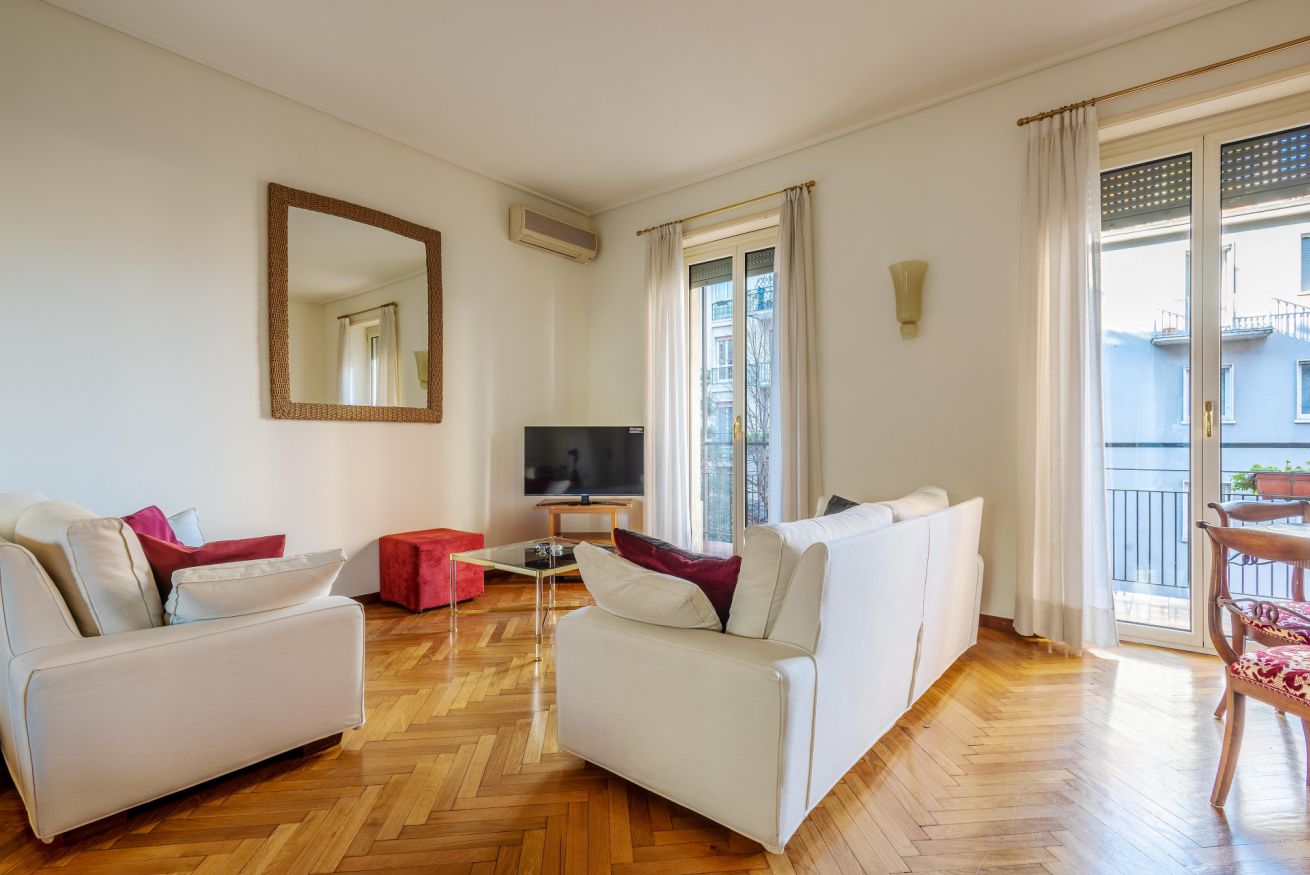 Property Image 1 - Bright and spacious residence in the center of Milan